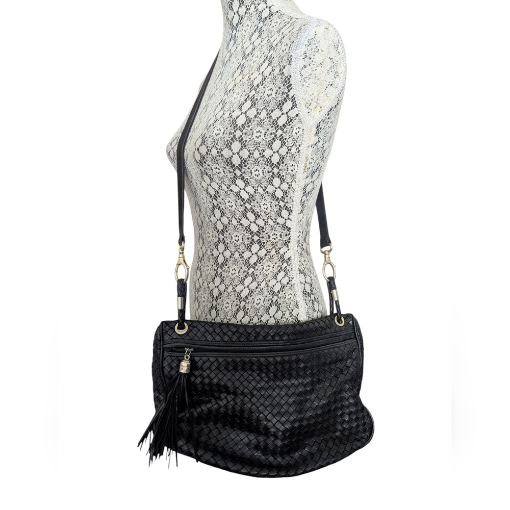 Vintage Handcrafted Made In 🇮🇹 Black Woven Shoulder Bag